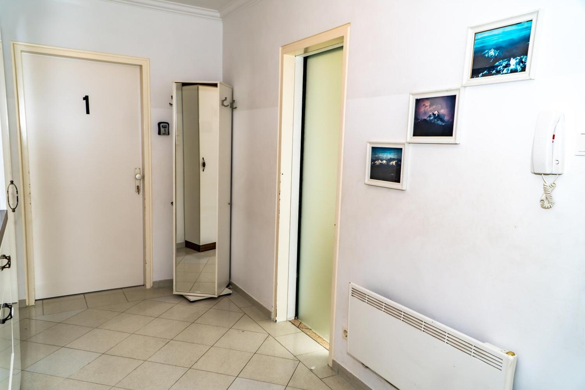 Spacious Rooms 5 Minutes To Wiener Stadthalle Exterior foto